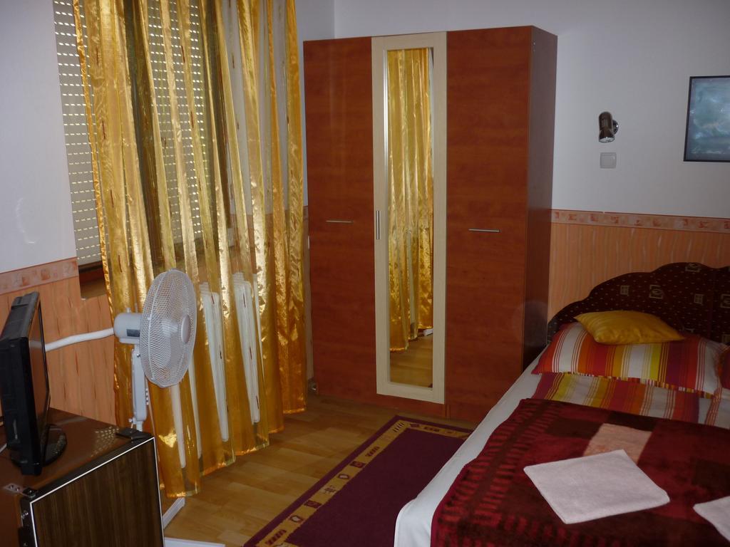 Buekk Vendeghaz Hotel นอซวาย ภายนอก รูปภาพ